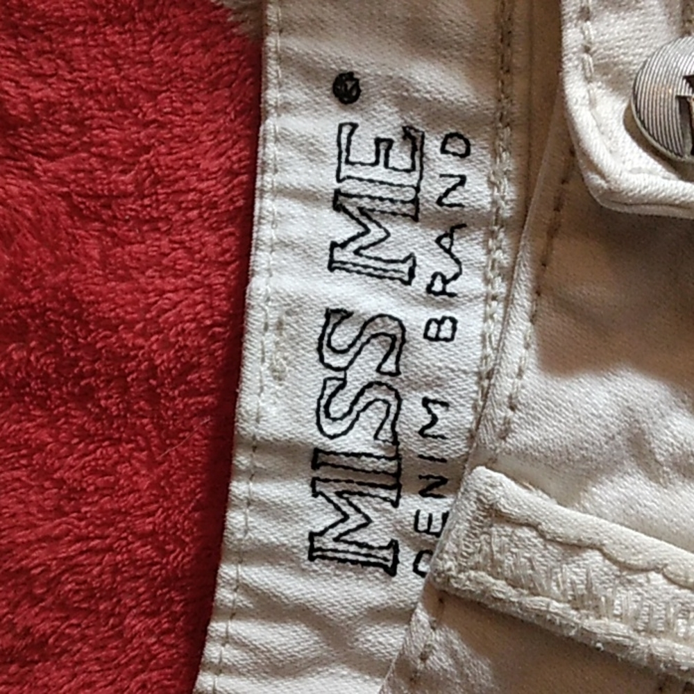 (OLD SCHOOL) DENIM OFF WHITE MISS ME SHORTS